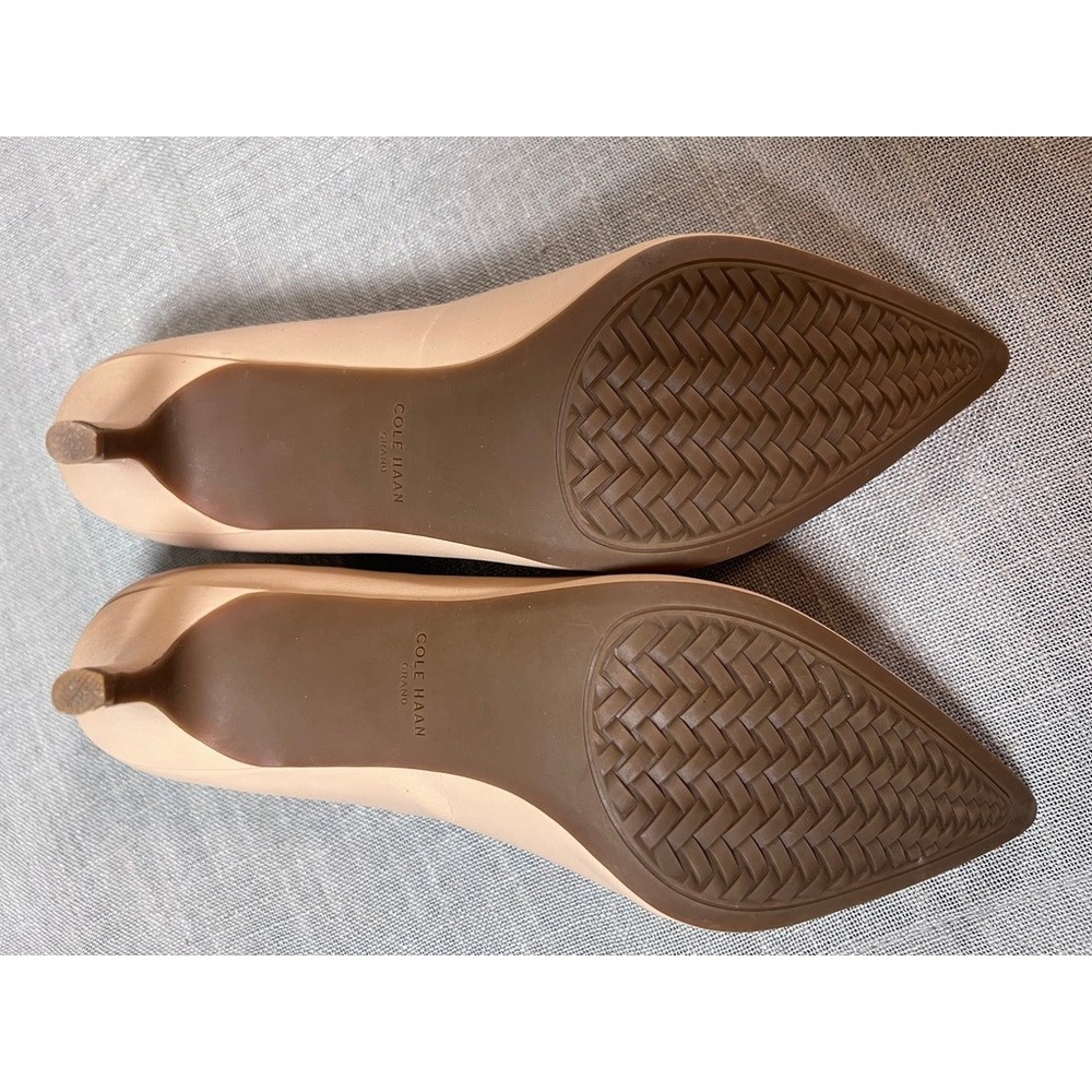 Cole Haan Go-To Pointy Toe Pumps Nude Leather Heels Size 8 8B - Picture 6 of 8